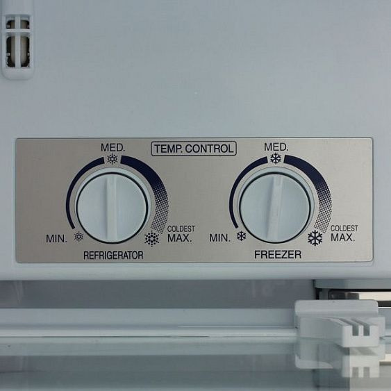 Холодильник SHARP sj-sc59pvbk купить с доставкой по Москве и Московской области в интернет-магазине АваТехно