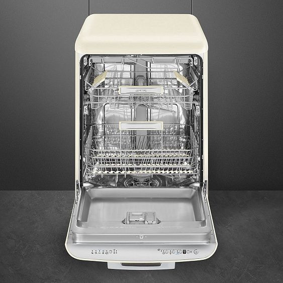 Посудомоечная машина SMEG LVFABCR2 купить с доставкой по Москве и Московской области в интернет-магазине АваТехно