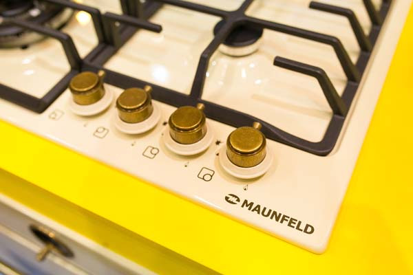 Газовая поверхность MAUNFELD mghe.64.74rib_ivory enamel (бежевая эмаль+бронза) купить с доставкой по Москве и Московской области в интернет-магазине АваТехно