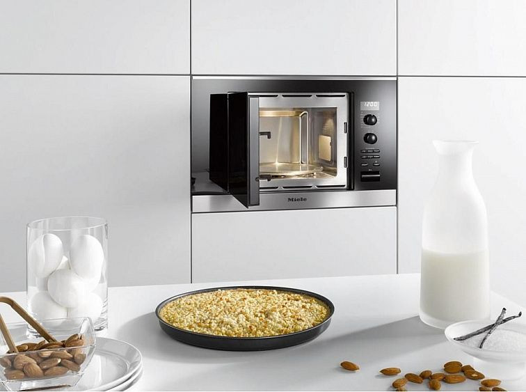 Miele m6032sc. Микроволновая печь Miele m6012. Встроенная микроволновка Миеле. Микроволновая печь Соло m6012sc EDST.