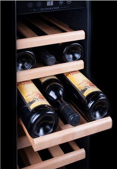 Винный шкаф DUNAVOX DX-19.58BK/DP купить с доставкой по Москве и Московской области в интернет-магазине АваТехно