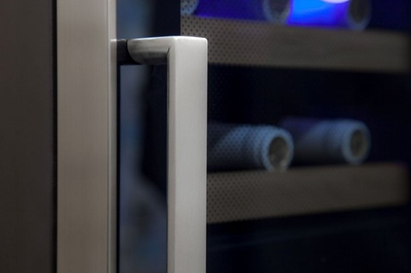 Винный шкаф COLDVINE С12-TBF2 купить с доставкой по Москве и Московской области в интернет-магазине АваТехно