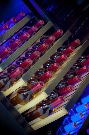 Винный шкаф COLDVINE C110-KBT2 купить с доставкой по Москве и Московской области в интернет-магазине АваТехно