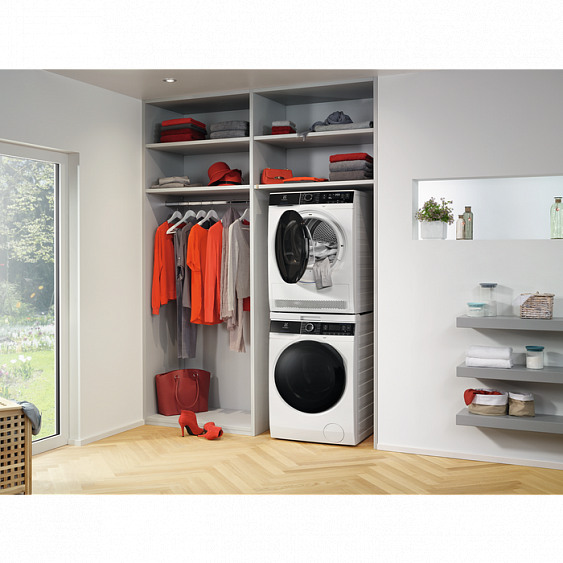 Стиральная машина Electrolux EW8F1R48B купить с доставкой по Москве и Московской области в интернет-магазине АваТехно