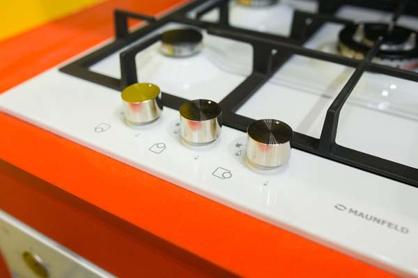 Газовая поверхность MAUNFELD mghg.43.12w_white glass (белое стекло) купить с доставкой по Москве и Московской области в интернет-магазине АваТехно