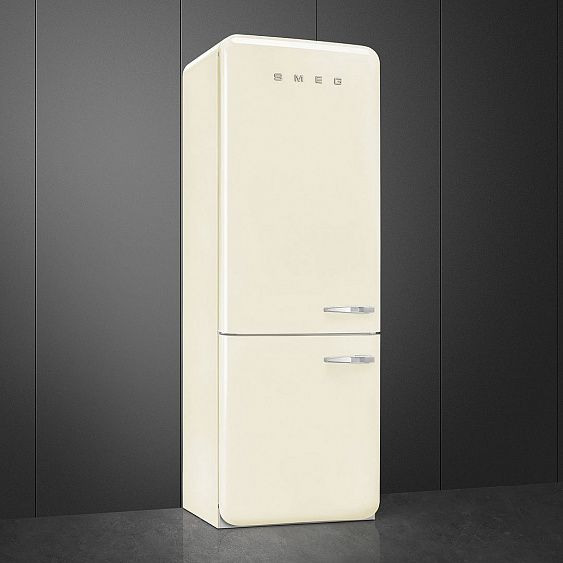 Холодильник SMEG FAB38LCR купить с доставкой по Москве и Московской области в интернет-магазине АваТехно