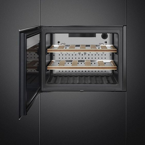 Винный шкаф SMEG CVI621LWNX3 купить с доставкой по Москве и Московской области в интернет-магазине АваТехно