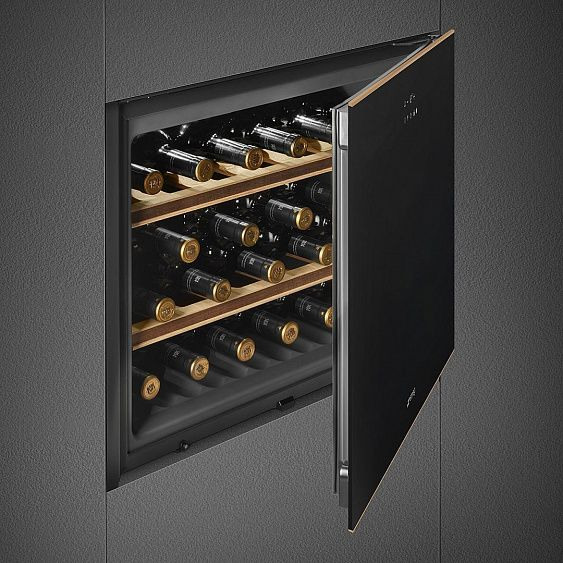 Винный шкаф SMEG CVI621RWNR3 купить с доставкой по Москве и Московской области в интернет-магазине АваТехно