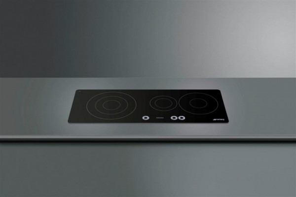 Поверхность SMEG si933d Поверхность SMEG si933d купить с доставкой по Москве и Московской области в интернет-магазине АваТехно