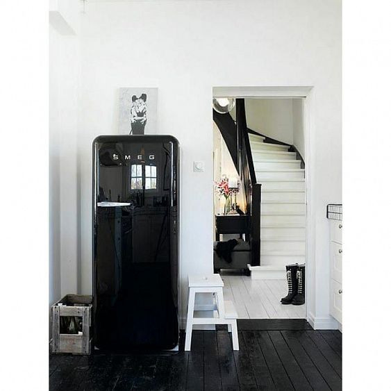 Холодильник SMEG fab28rbv3 купить с доставкой по Москве и Московской области в интернет-магазине АваТехно