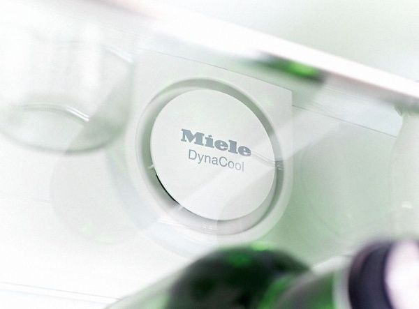 Встраиваемый холодильник Miele KFN 37692 iDE купить с доставкой по Москве и Московской области в интернет-магазине АваТехно