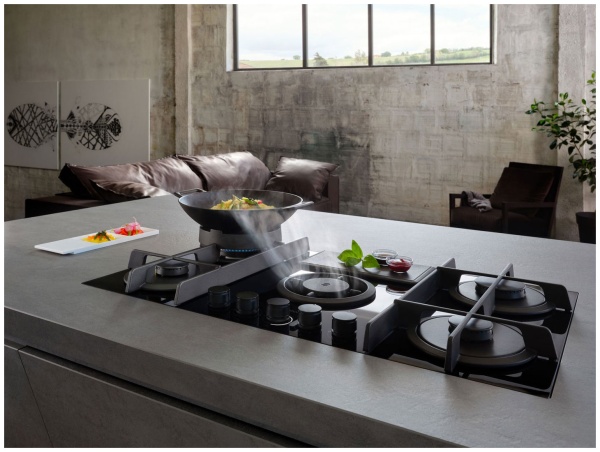 Газовая варочная панель со встроенной вытяжкой Elica NIKOLATESLA FLAME BL/A/88 купить с доставкой по Москве и Московской области в интернет-магазине АваТехно