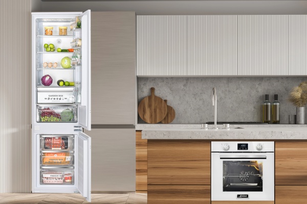 Встраиваемый холодильник Kaiser EKK 60193 купить с доставкой по Москве и Московской области в интернет-магазине АваТехно