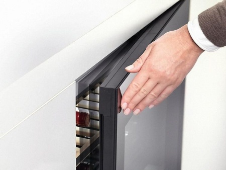 Винный шкаф MIELE KWT6322UG купить с доставкой по Москве и Московской области в интернет-магазине АваТехно