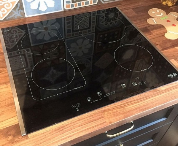 Индукционная стеклокерамич. панель DeLonghi PIND-64 купить с доставкой по Москве и Московской области в интернет-магазине АваТехно