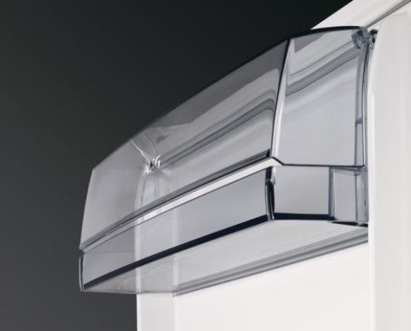 Встраиваемый холодильник AEG SCR 81816 NC купить с доставкой по Москве и Московской области в интернет-магазине АваТехно