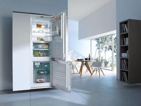 Встраиваемый холодильник Miele KFN 37692 iDE купить с доставкой по Москве и Московской области в интернет-магазине АваТехно