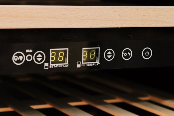 Винный шкаф DUNAVOX DX-51.150DBK купить с доставкой по Москве и Московской области в интернет-магазине АваТехно