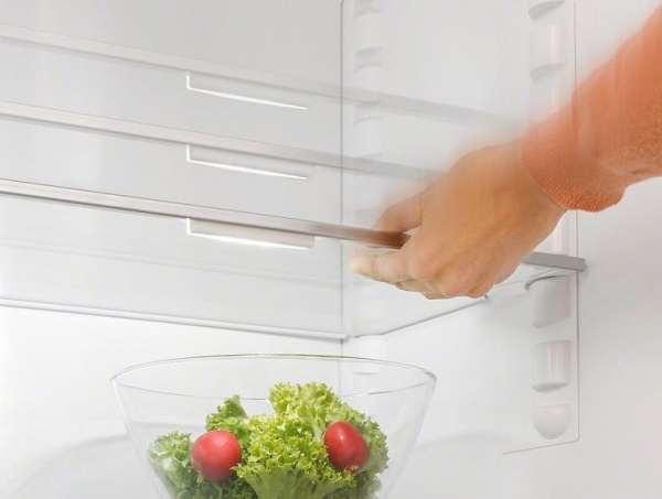 Встраиваемый холодильник Miele KFN 37692 iDE купить с доставкой по Москве и Московской области в интернет-магазине АваТехно