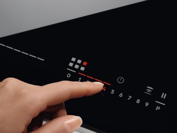 Варочная панель ELECTROLUX EIV 9467 купить с доставкой по Москве и Московской области в интернет-магазине АваТехно