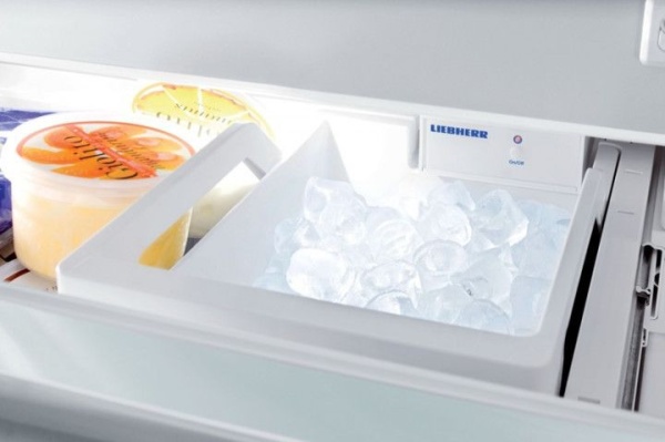 Холодильник LIEBHERR CBNes 6256 купить с доставкой по Москве и Московской области в интернет-магазине АваТехно