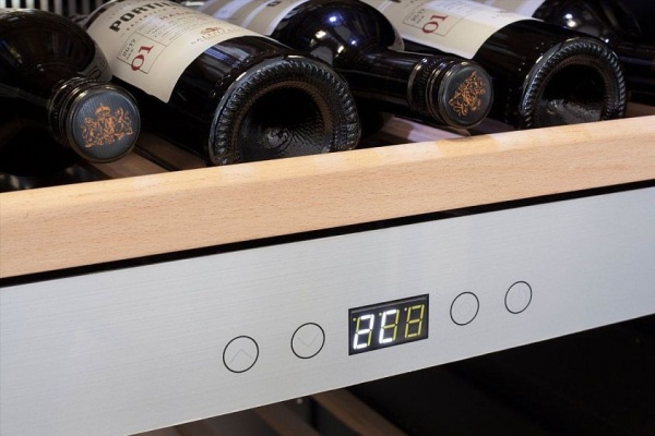 Винный шкаф Caso WineComfort 180 купить с доставкой по Москве и Московской области в интернет-магазине АваТехно
