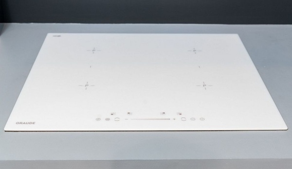 Встраиваемая индукционная варочная панель Graude Premium IK 60.2 BW купить с доставкой по Москве и Московской области в интернет-магазине АваТехно