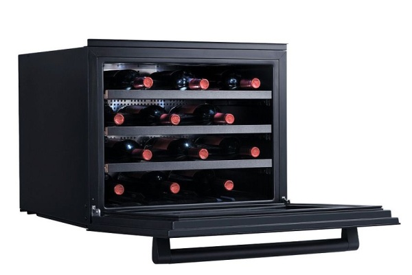 Винный шкаф Temptech SOMZ45SB купить с доставкой по Москве и Московской области в интернет-магазине АваТехно