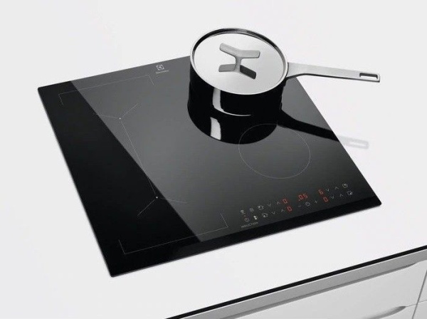 Варочная поверхность Electrolux LIV 6343 черный купить с доставкой по Москве и Московской области в интернет-магазине АваТехно
