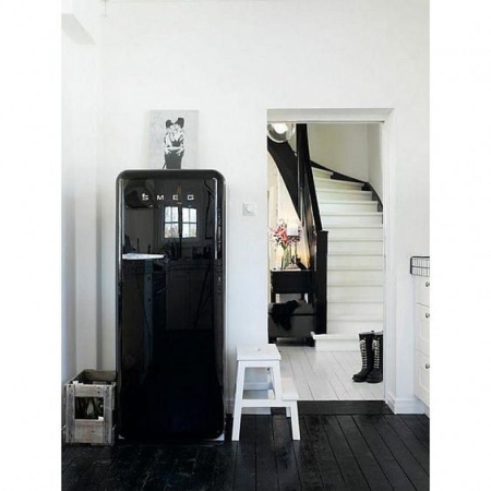 Холодильник SMEG fab28rbv3 купить с доставкой по Москве и Московской области в интернет-магазине АваТехно