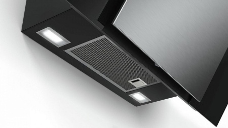 Каминная вытяжка BOSCH DWK 87 BM 60 BK купить с доставкой по Москве и Московской области в интернет-магазине АваТехно